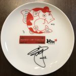 TOTO広島ショールームで「カープ選手サイン入り番組オリジナル小皿プレゼント」キャンペーン実施中！