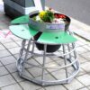 広島市の中央通りに椅子付きのフラワーポットが設置されています！